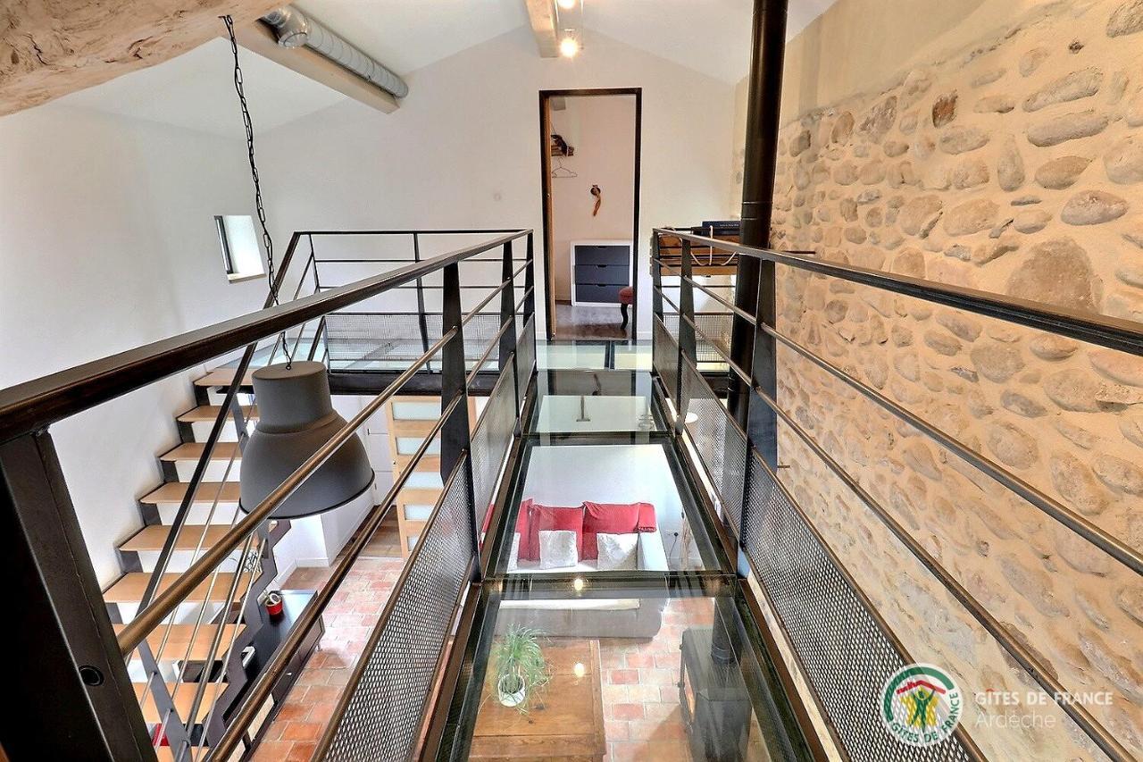 Vila L'Envol Des Papillons Grospierres Exteriér fotografie